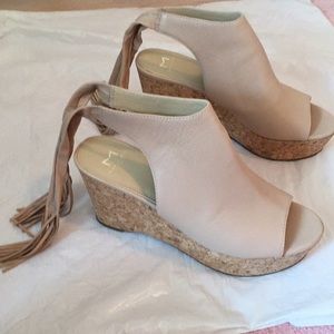 Marc Fisher Sueann platform wedges